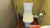 Main Bathroom - 24 square meters of property in Bulwer (Dbn)