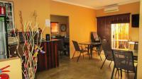 Lounges - 51 square meters of property in Bulwer (Dbn)
