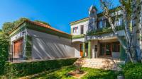 Front View of property in Amorosa