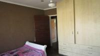 Bed Room 3 - 12 square meters of property in Brackendowns