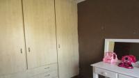 Bed Room 3 - 12 square meters of property in Brackendowns