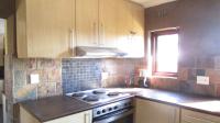 Kitchen - 16 square meters of property in Brackendowns