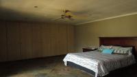 Main Bedroom - 30 square meters of property in Brackendowns