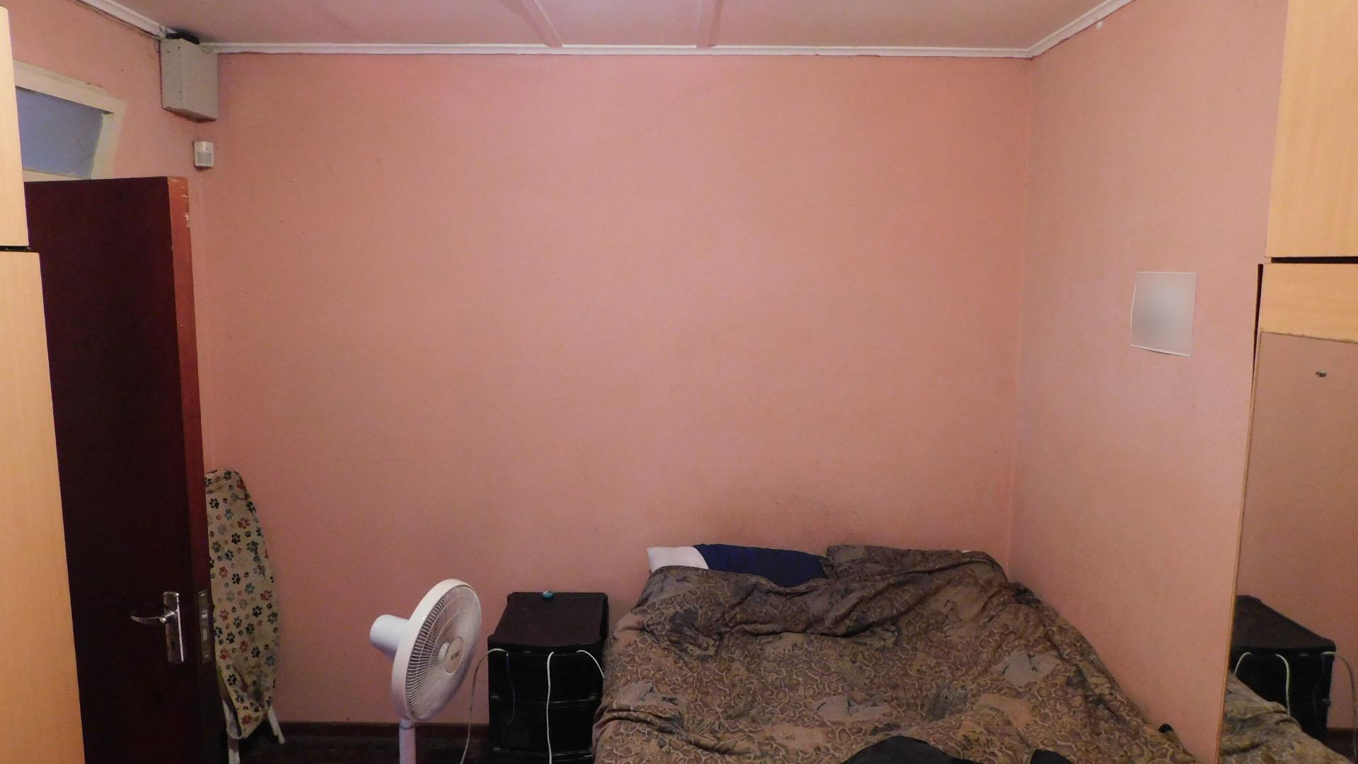 Bed Room 2 - 15 square meters of property in Isipingo Hills