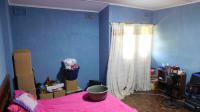 Main Bedroom - 19 square meters of property in Isipingo Hills