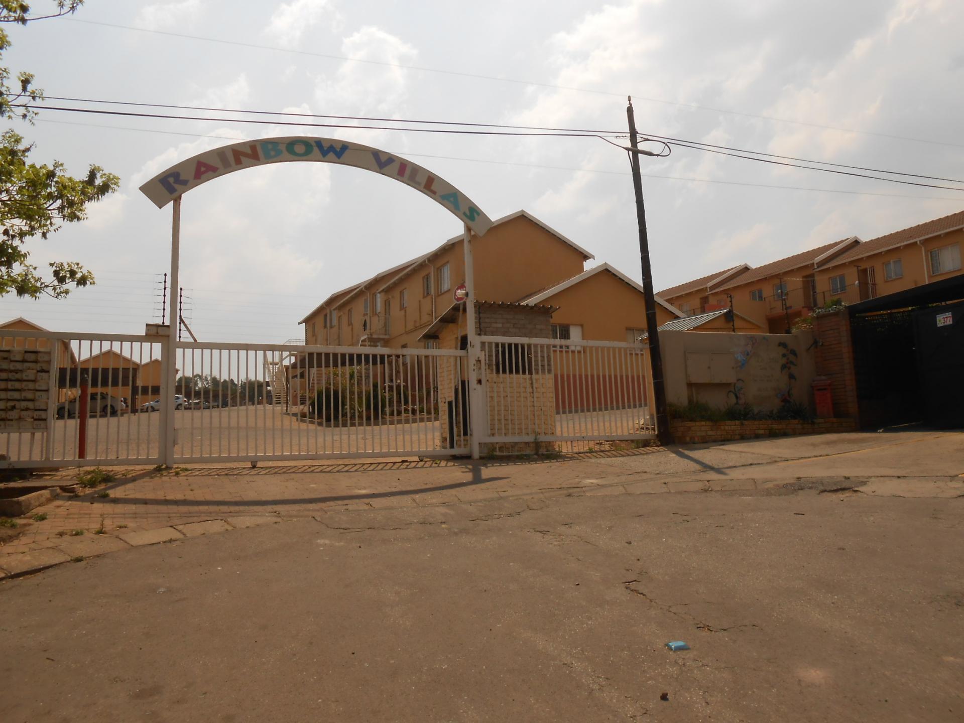 Front View of property in Roodepoort