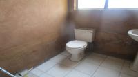 Bathroom 1 - 16 square meters of property in Quellerina