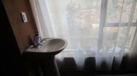 Bathroom 1 - 16 square meters of property in Quellerina