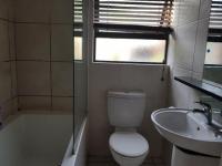 Bathroom 1 - 4 square meters of property in Noordhang