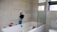 Bathroom 1 - 4 square meters of property in Noordhang