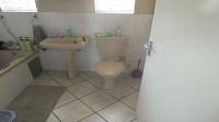 Bathroom 1 - 4 square meters of property in Witfield