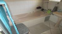 Bathroom 1 - 4 square meters of property in Witfield