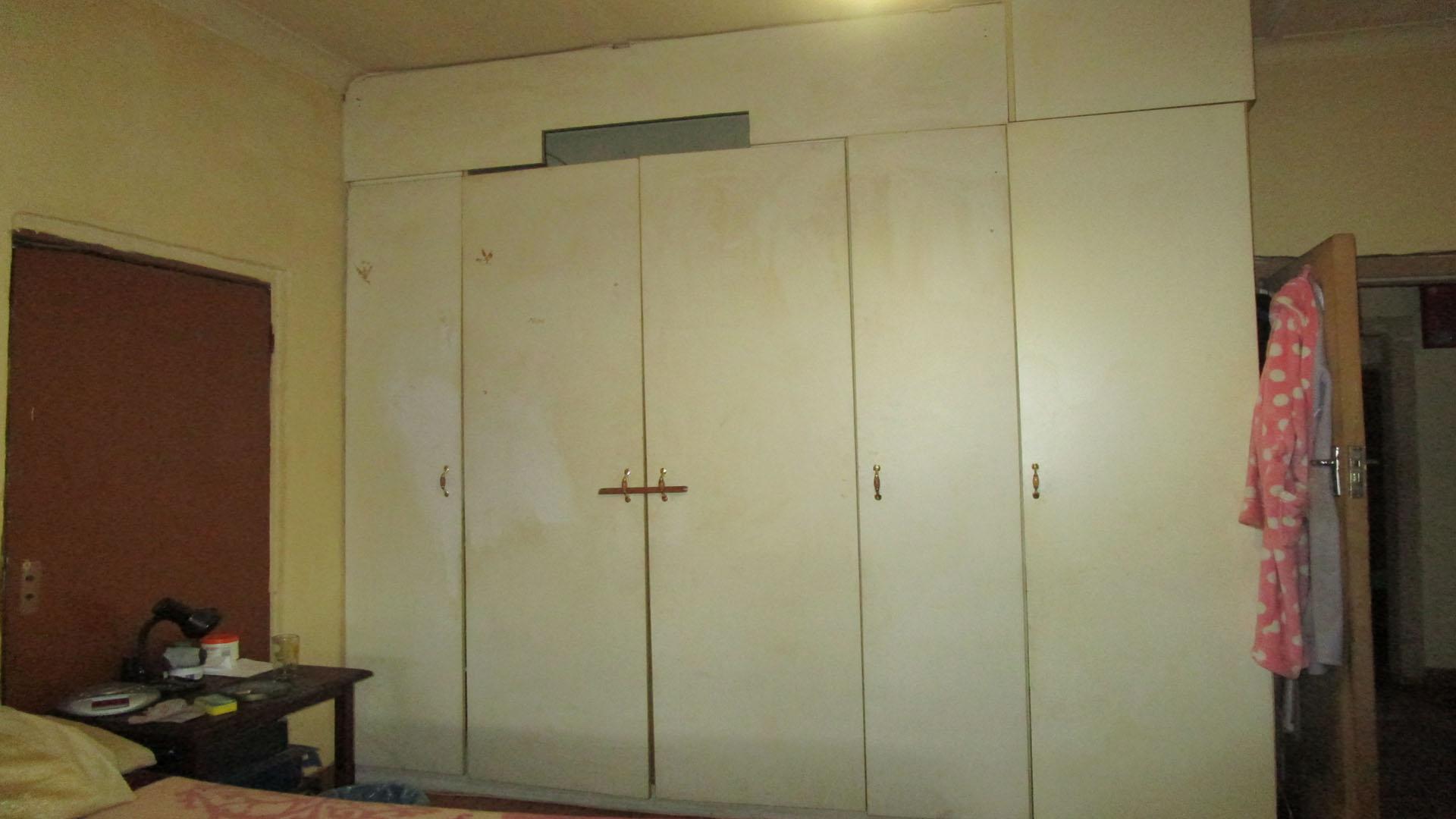 Bed Room 2 - 17 square meters of property in Rustenburg Oos-Einde