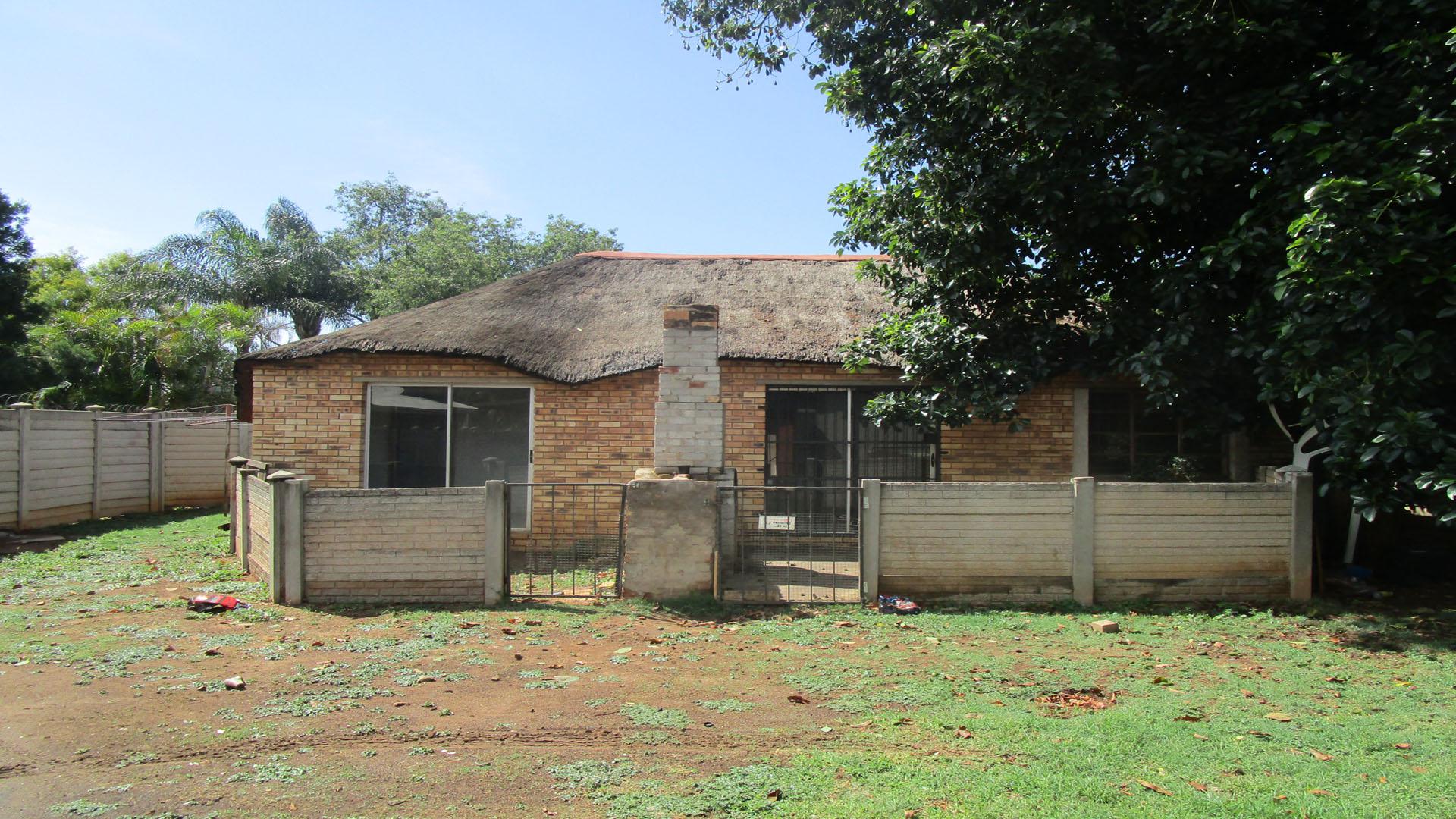Backyard of property in Rustenburg Oos-Einde