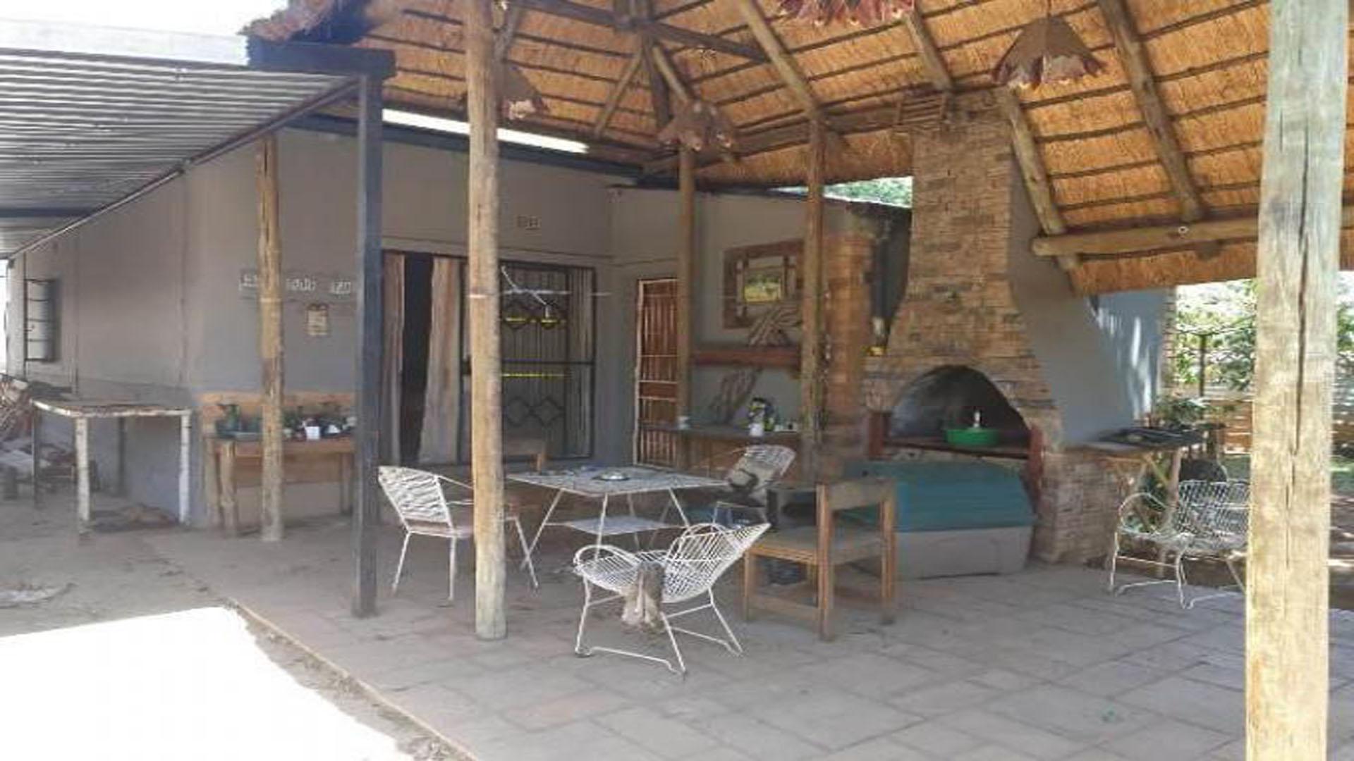 Front View of property in Rustenburg Oos-Einde