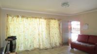 Lounges - 21 square meters of property in Waterval East