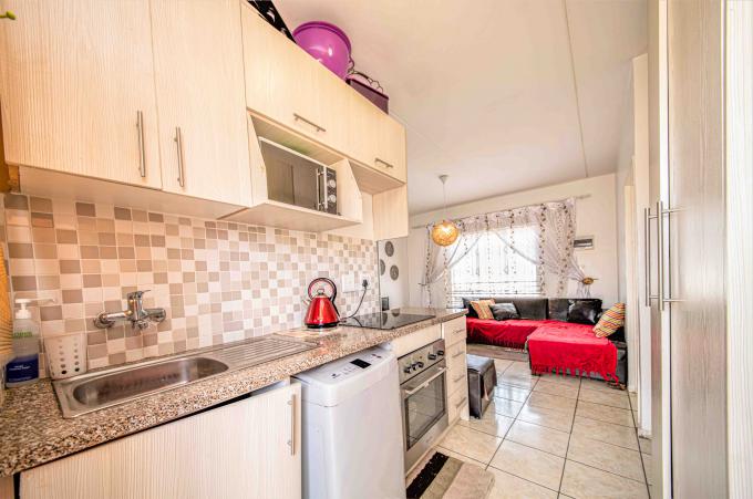 2 Bedroom Apartment for Sale For Sale in Fleurhof - MR334958