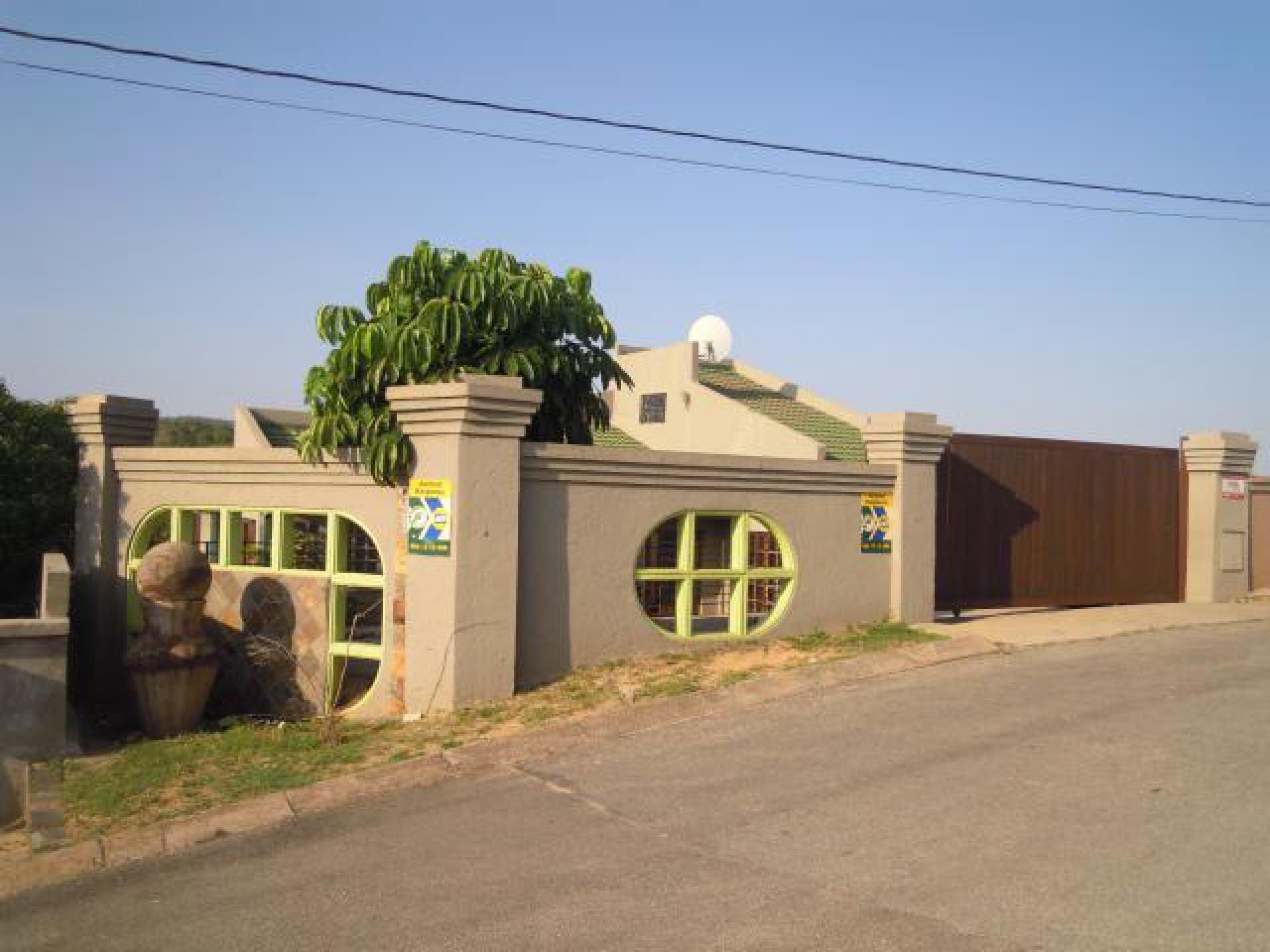 Front View of property in Kamagugu