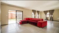 Lounges - 21 square meters of property in Clayville