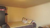 Bed Room 3 - 16 square meters of property in Vosloorus
