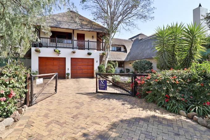 4 Bedroom House for Sale For Sale in Paulshof - MR337084