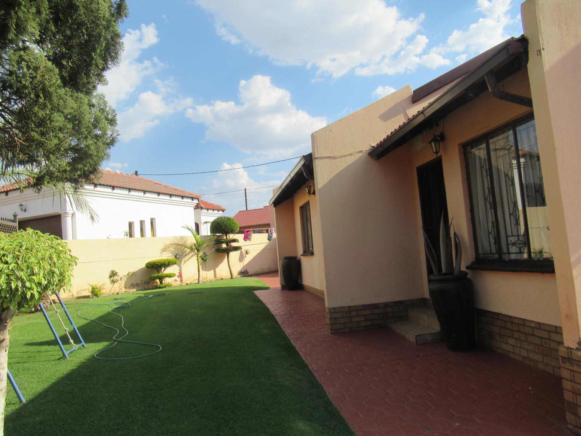 3 Bedroom House for Sale For Sale in Mabopane MR337199 MyRoof