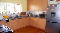 Kitchen - 12 square meters of property in Bluff