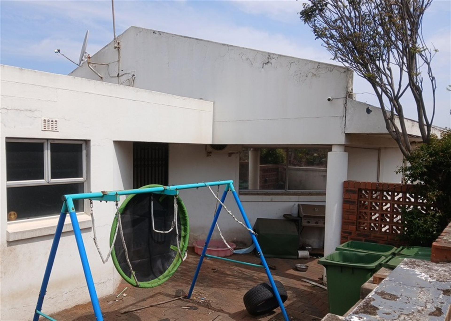Front View of property in Newlands East