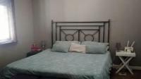 Main Bedroom - 18 square meters of property in Parow Valley