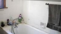 Bathroom 1 - 5 square meters of property in Parow Valley