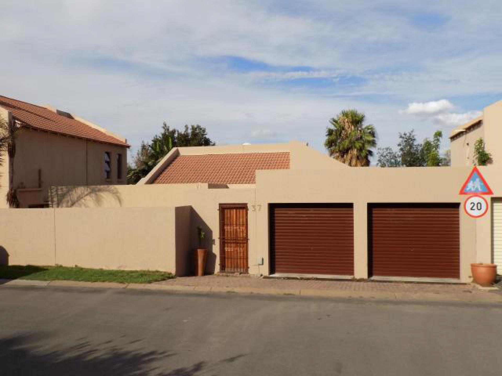 Front View of property in Sundowner