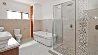 Main Bathroom - 18 square meters of property in Carlswald North Estate