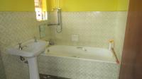 Bathroom 1 - 6 square meters of property in Berton Park