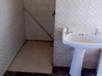 Bathroom 1 - 6 square meters of property in Berton Park