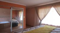 Main Bedroom - 18 square meters of property in Tlhabane West