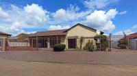 Front View of property in The Orchards