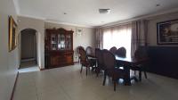 Dining Room - 21 square meters of property in The Orchards