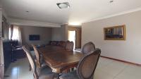 Dining Room - 21 square meters of property in The Orchards