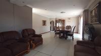 Lounges - 20 square meters of property in The Orchards