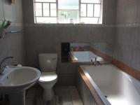 Bathroom 1 of property in Thabazimbi