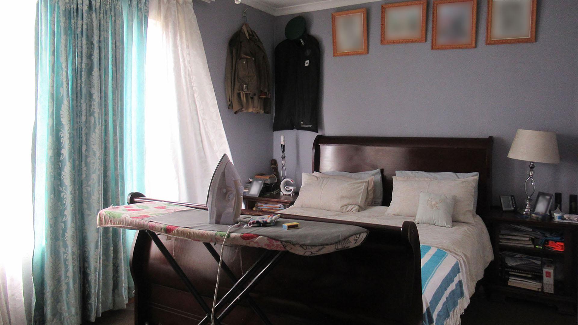 Main Bedroom - 15 square meters of property in Cosmo City