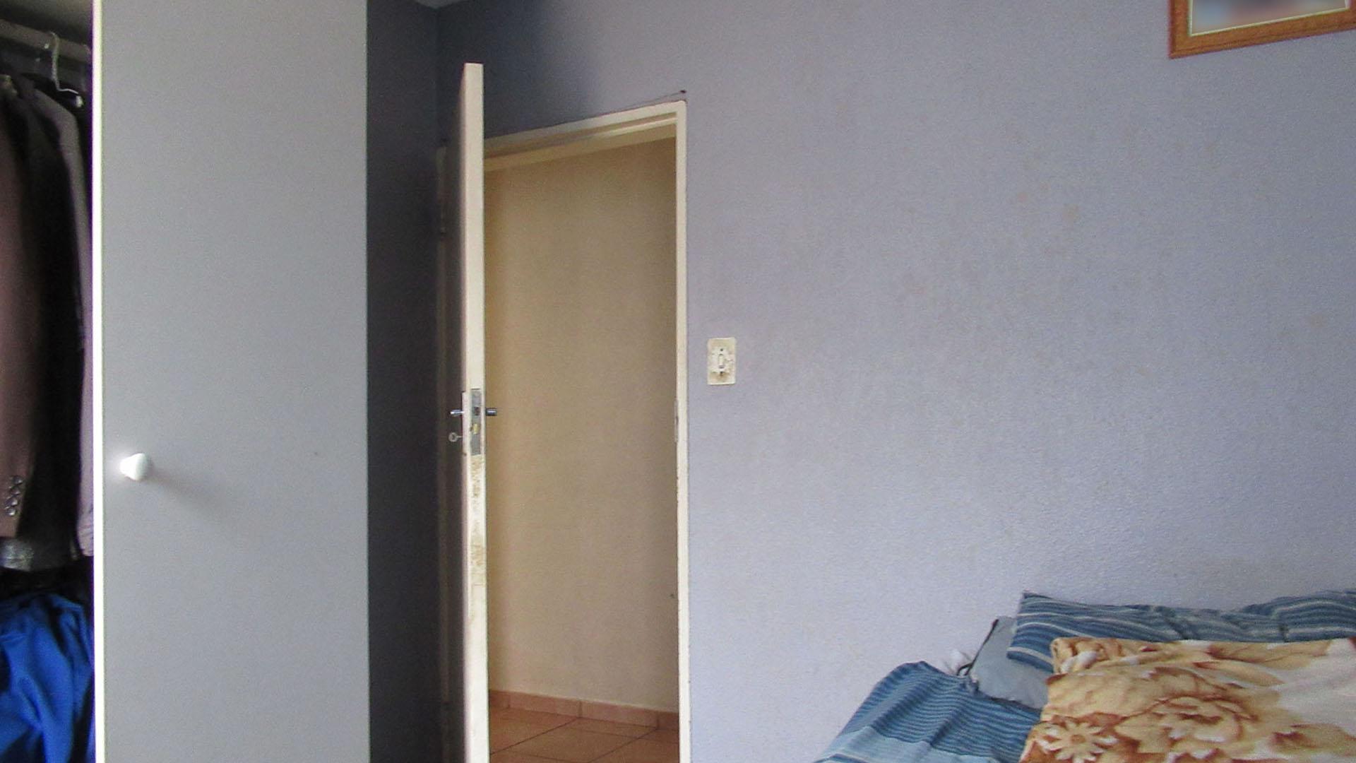 Bed Room 2 - 9 square meters of property in Cosmo City