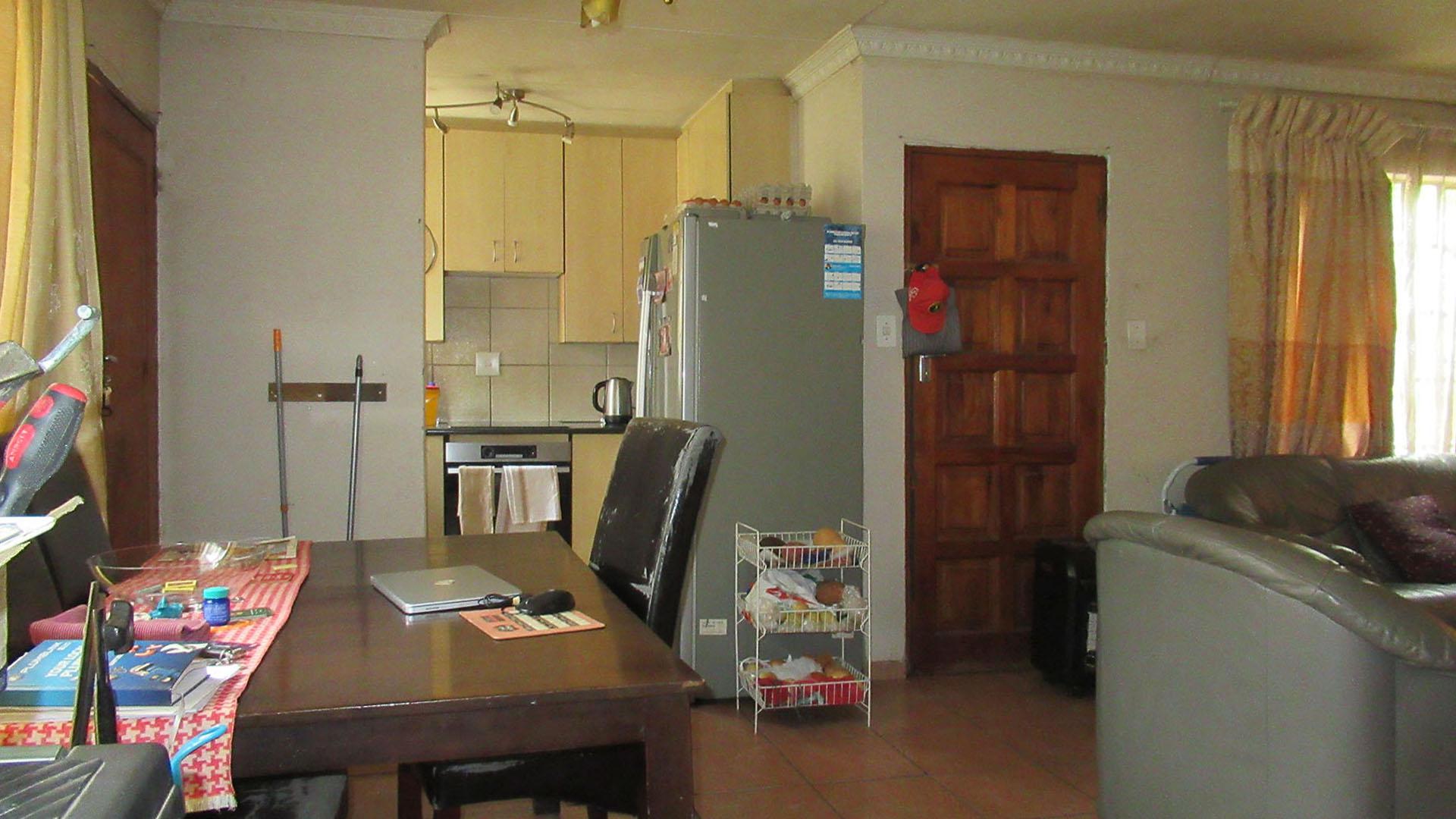 Dining Room - 10 square meters of property in Cosmo City