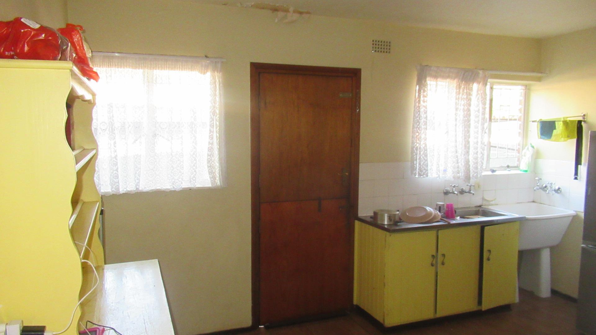 Kitchen - 20 square meters of property in Birchleigh