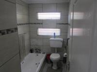 Bathroom 2 - 2 square meters of property in Vaalpark