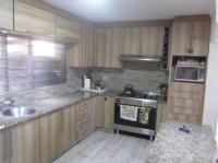 Kitchen - 13 square meters of property in Vaalpark
