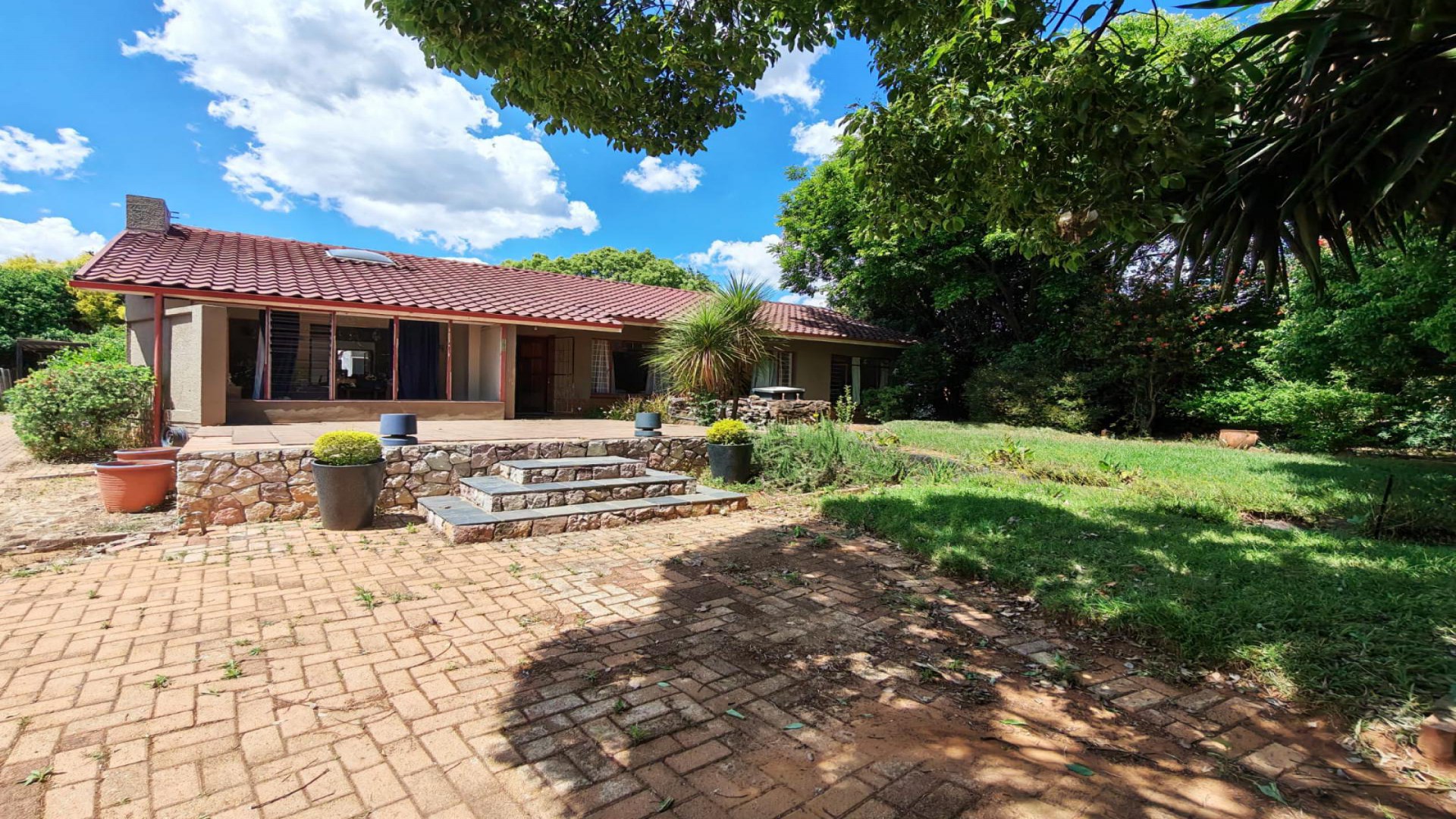 Front View of property in Berario