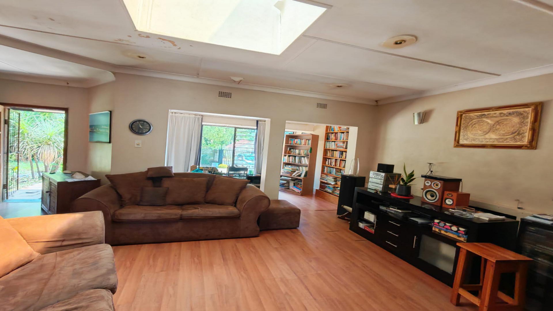 Lounges of property in Berario