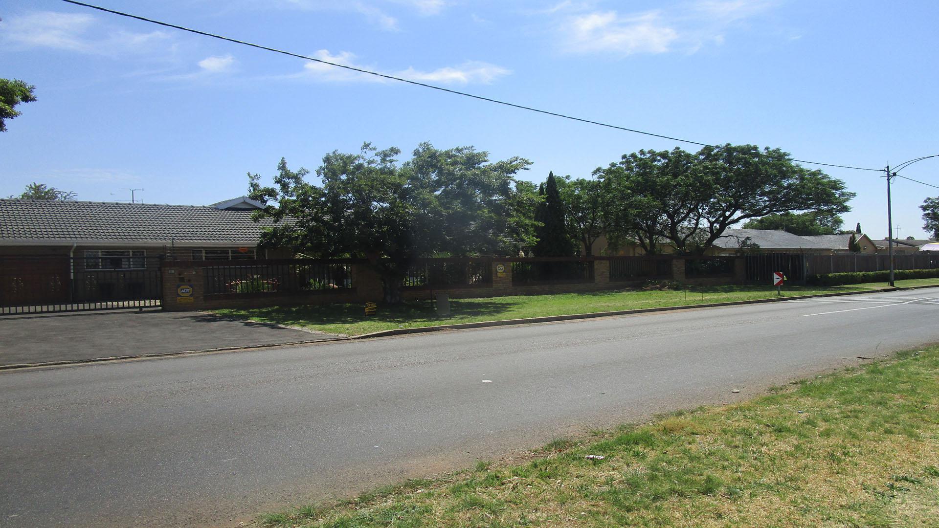 Front View of property in Selcourt