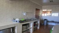 Kitchen - 45 square meters of property in Selcourt